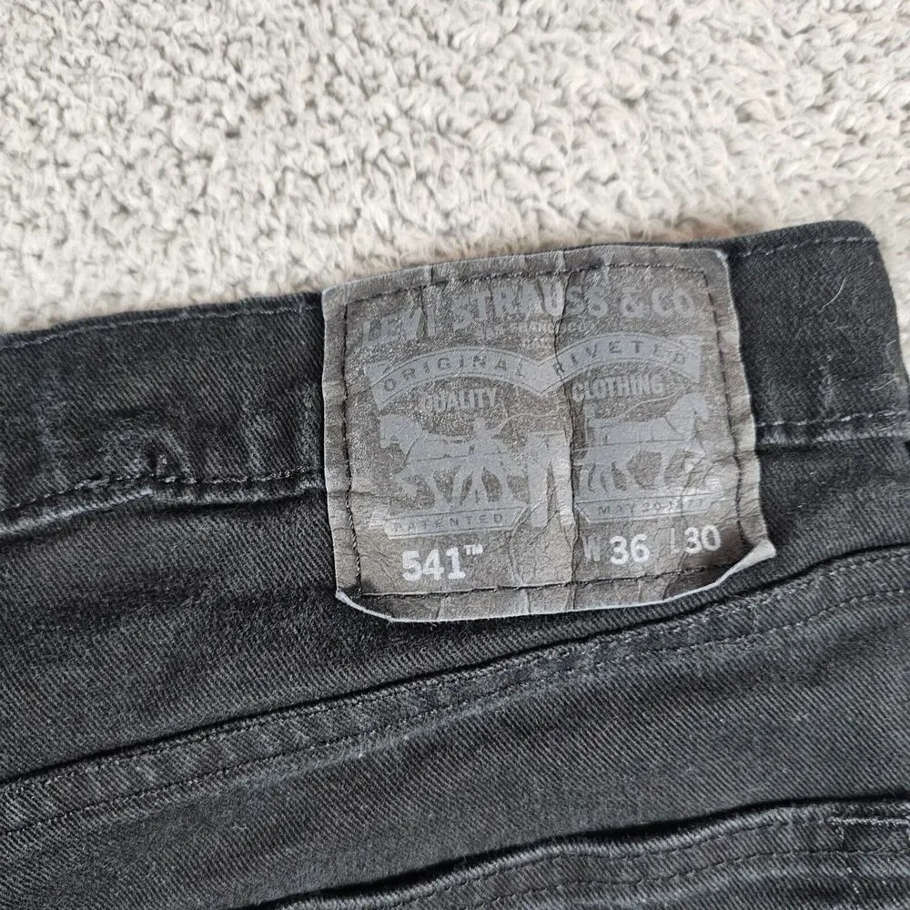 Levis 541 Jeans Mens 37x29 Black Athletic Straight Stretch Casual